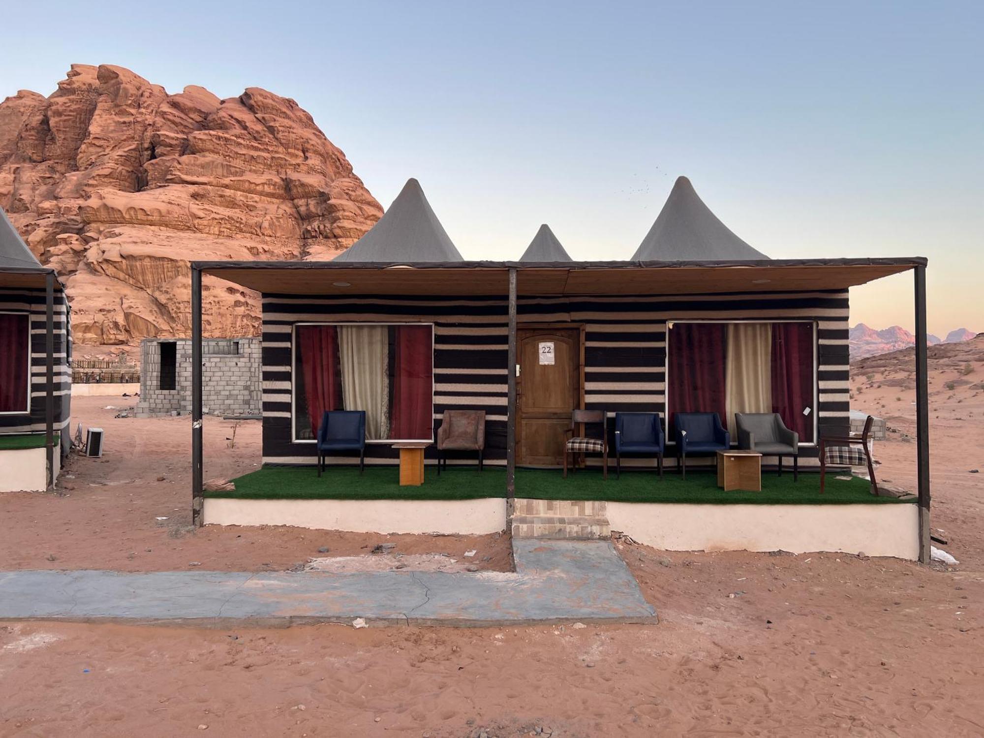 Magic Mountain Camp Leilighet Wadi Rum Eksteriør bilde