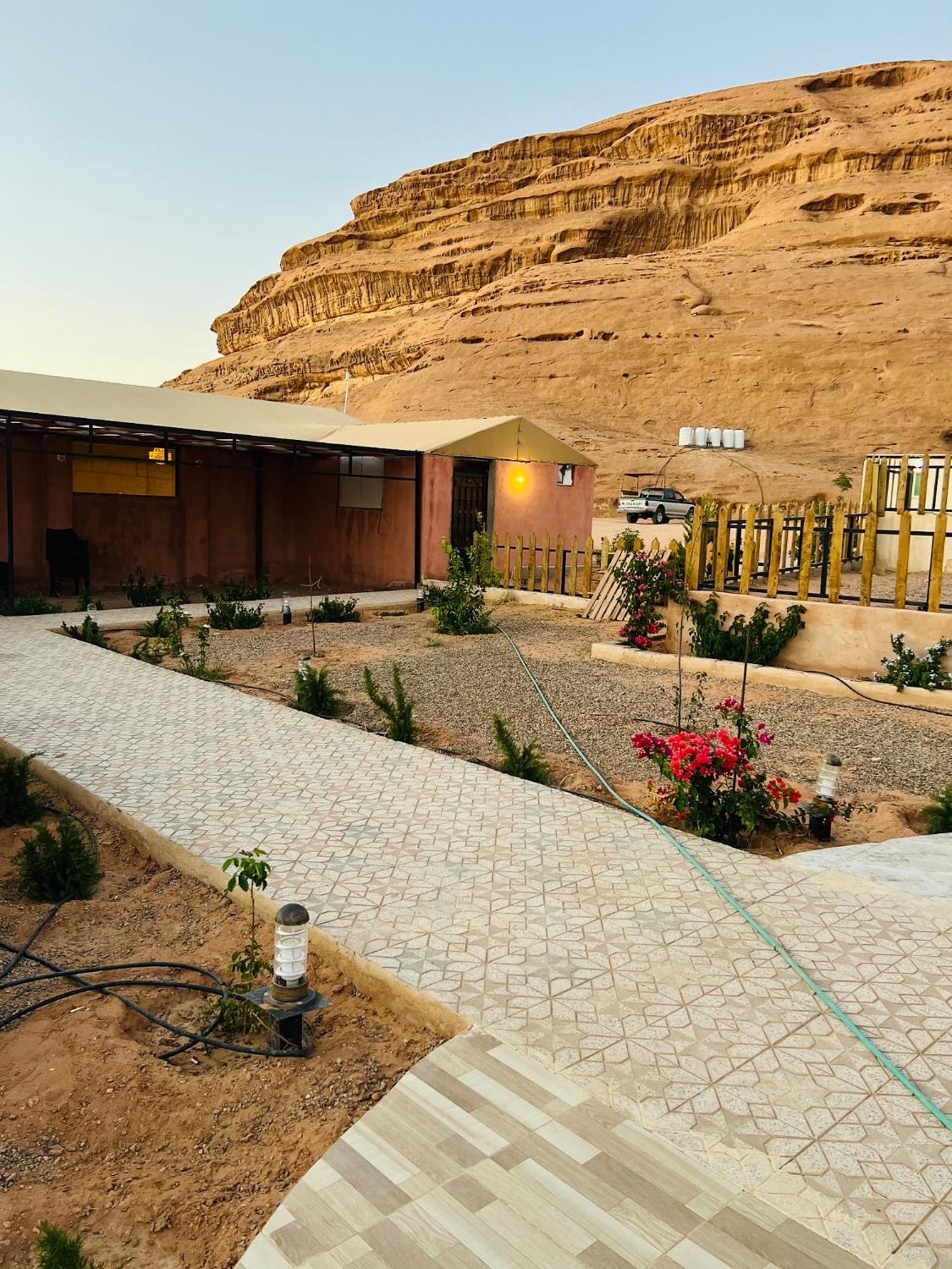 Magic Mountain Camp Leilighet Wadi Rum Eksteriør bilde