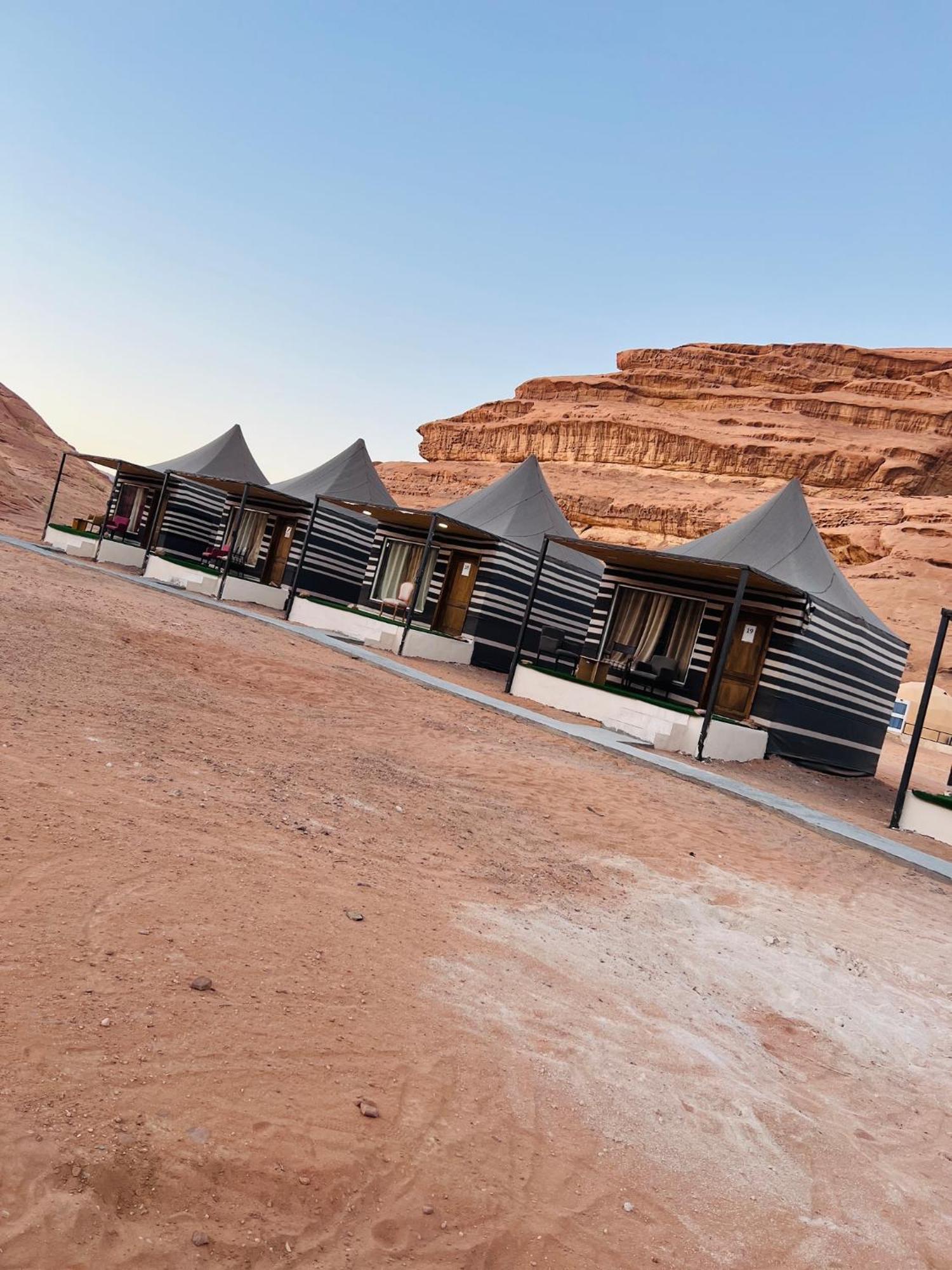 Magic Mountain Camp Leilighet Wadi Rum Eksteriør bilde