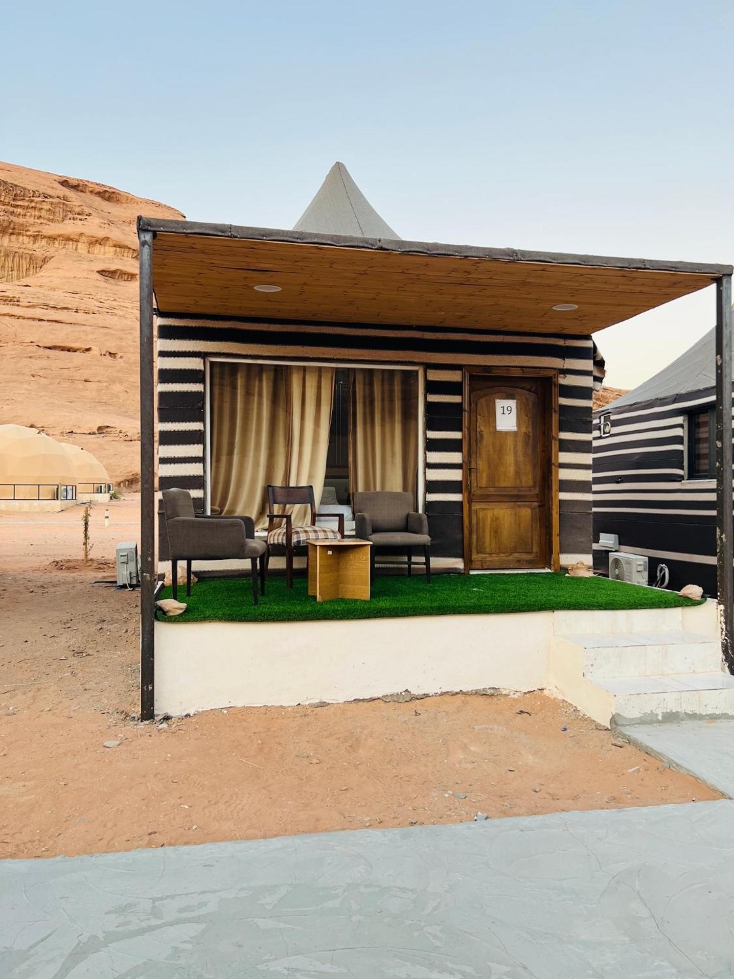 Magic Mountain Camp Leilighet Wadi Rum Eksteriør bilde
